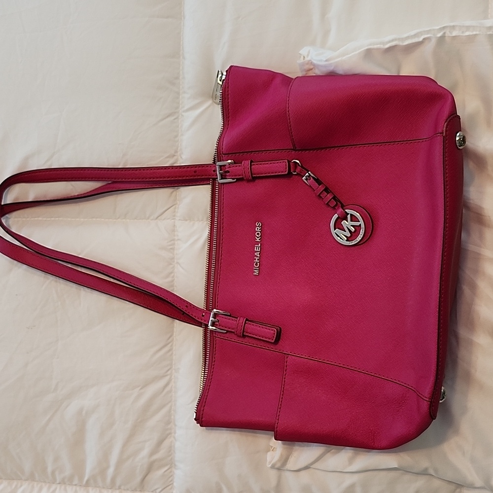 Michael Kors leather fuschia EW TZ TOTE